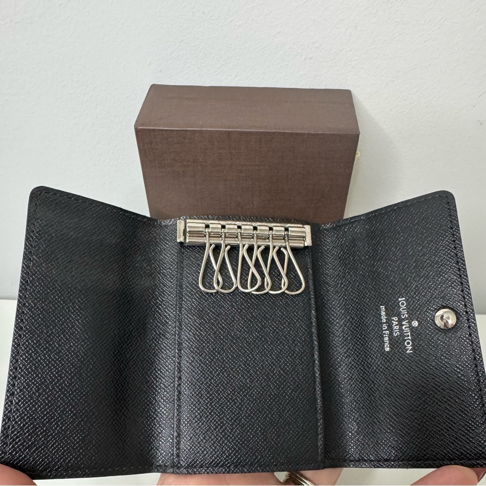 Louis Vuitton Black Key holder - Picture 2 of 3